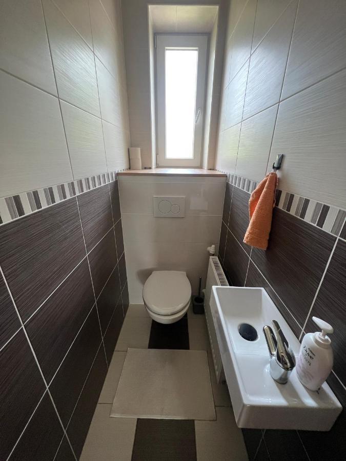 Elegantny Byt V Srdci Mesta Trenčín Kültér fotó